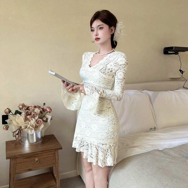 Long-Sleeve V-Neck Lace Mini Bodycon Dress Product Image