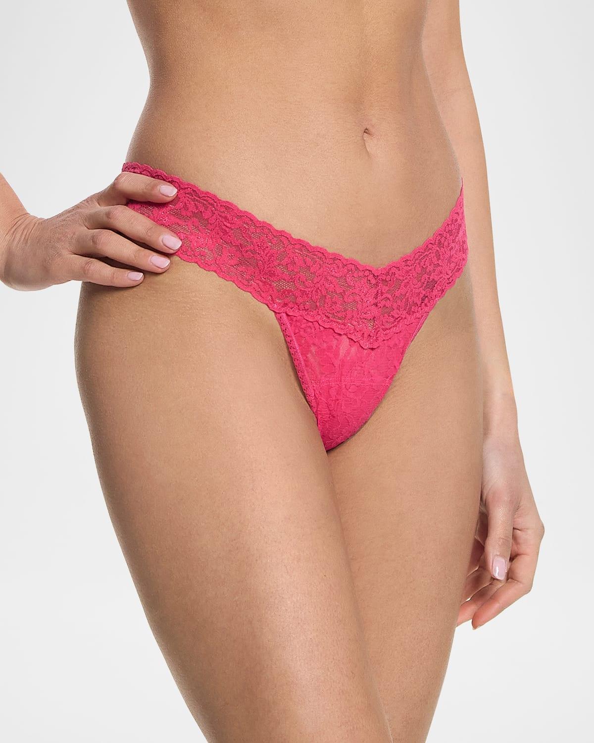 Signature Lace Low-Rise Thong Product Image