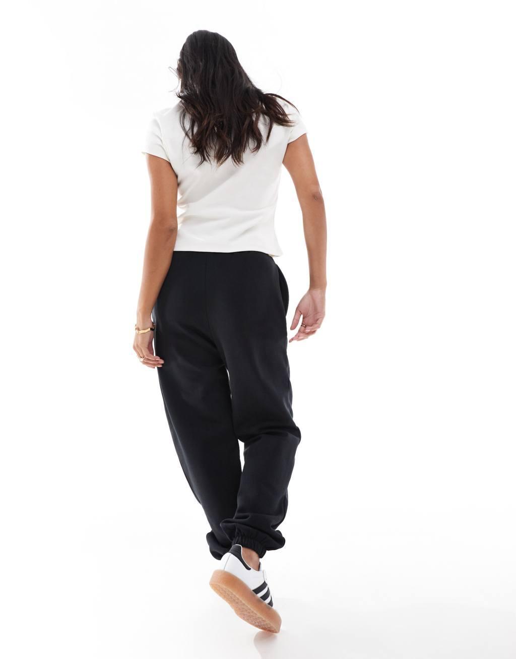 ASOS DESIGN Petite ultimate sweatpants in black Product Image