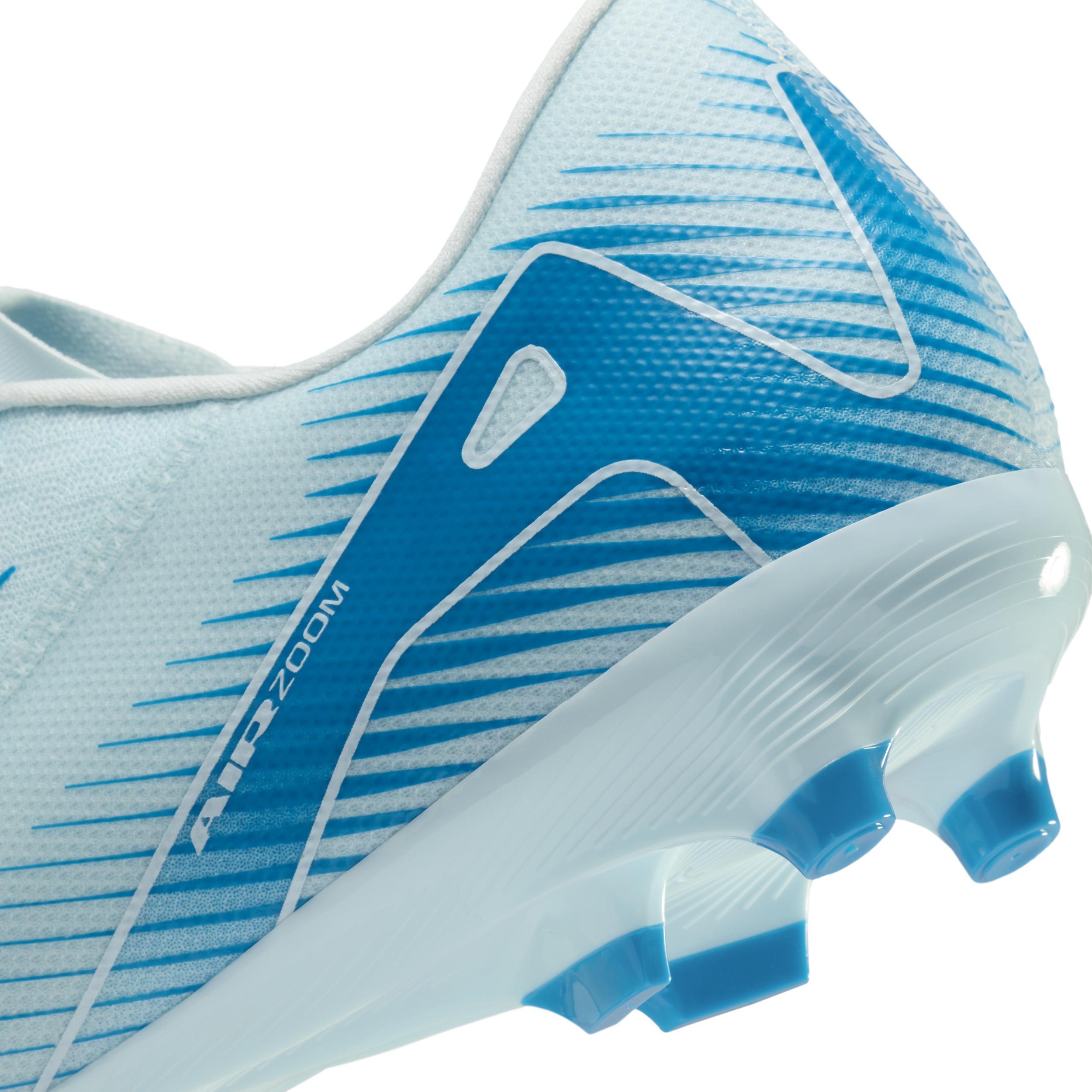 Nike Men's Mercurial Vapor 16 Academy MG Low-Top Soccer Cleats Product Image