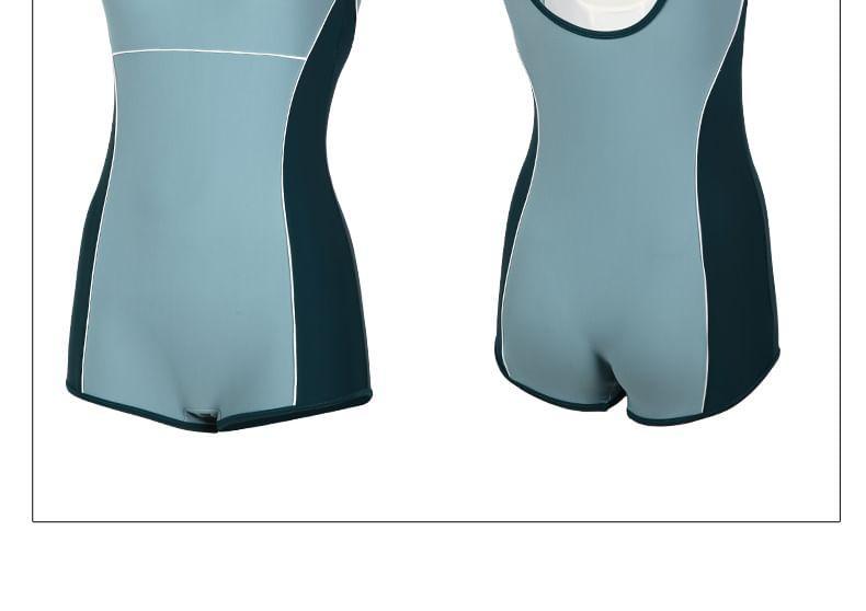 Sleeveless Color Block Swimsuit Product Image