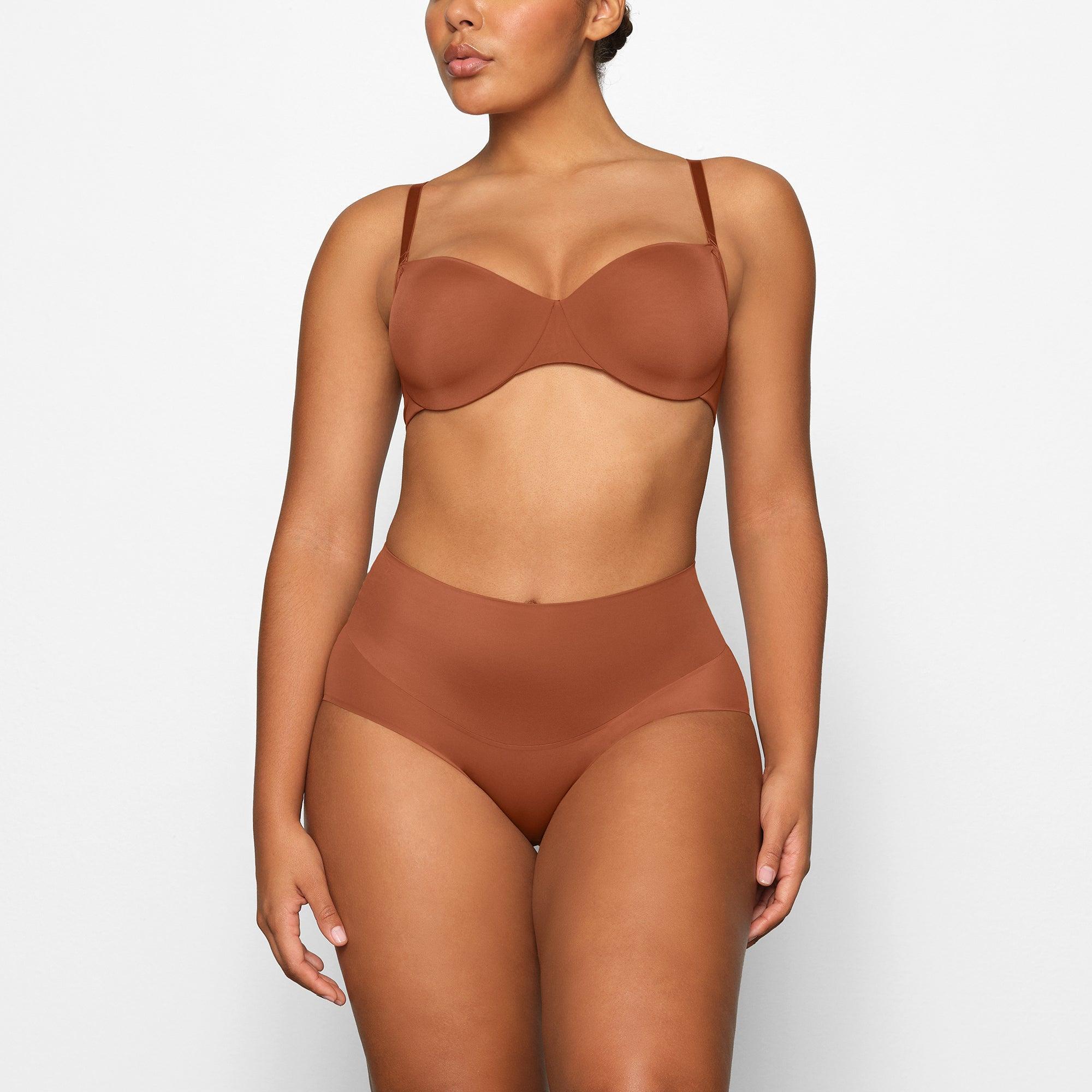 SMOOTHING INTIMATES UNLINED STRAPLESS BRA | BRONZE Product Image