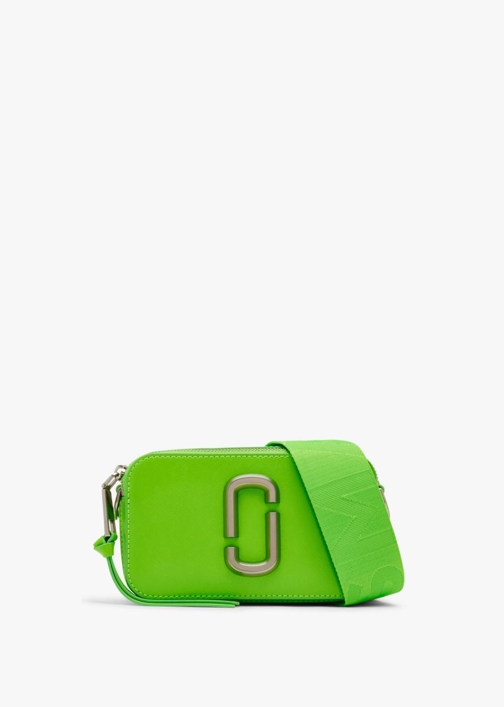 MARC JACOBS The Utility Snapshot Apple Leather Camera Bag In Green Leather Product Image