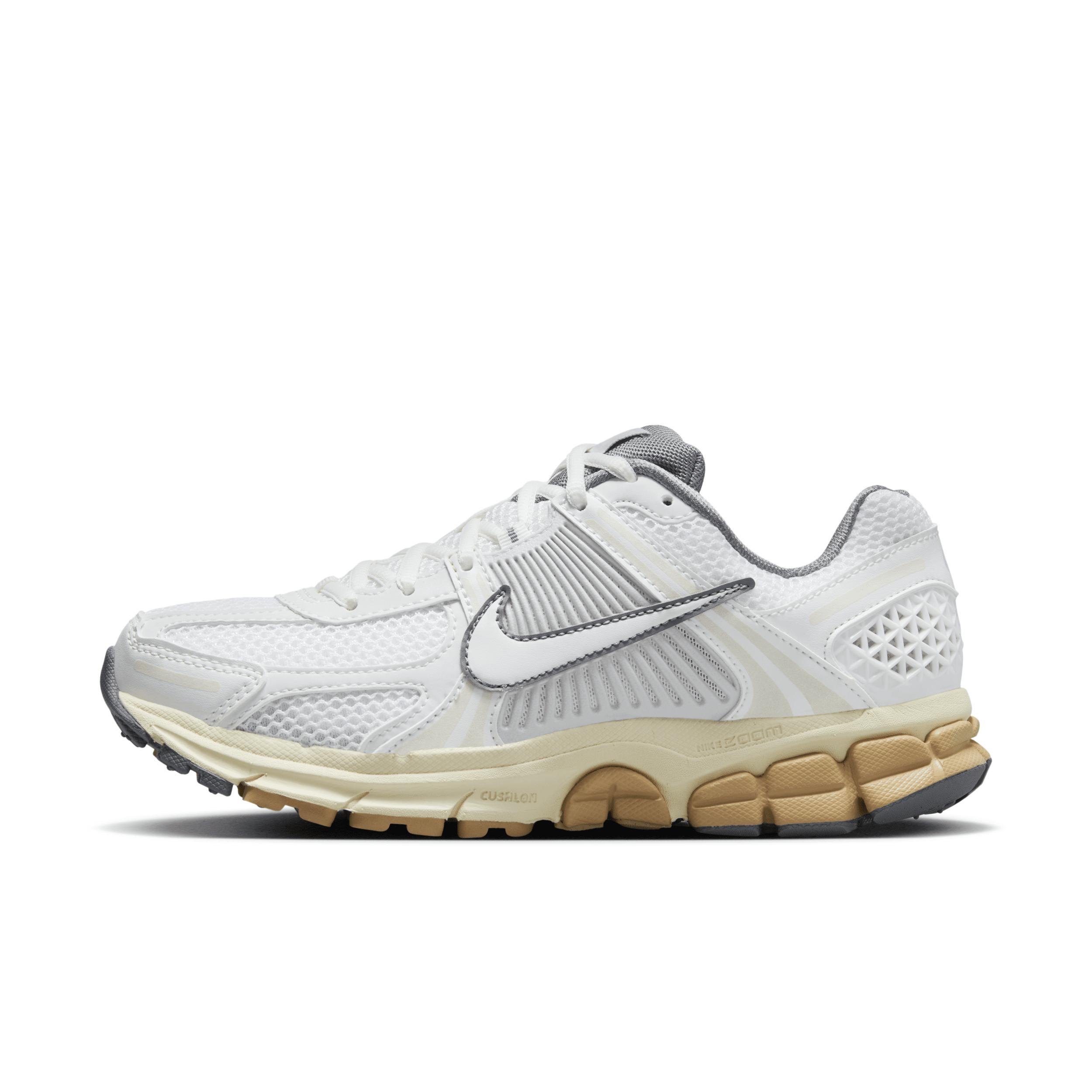 Nike Women's Zoom Vomero 5 Shoes Product Image