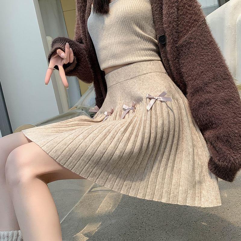 High Waist Plain Knit Mini Pleated Skirt Product Image