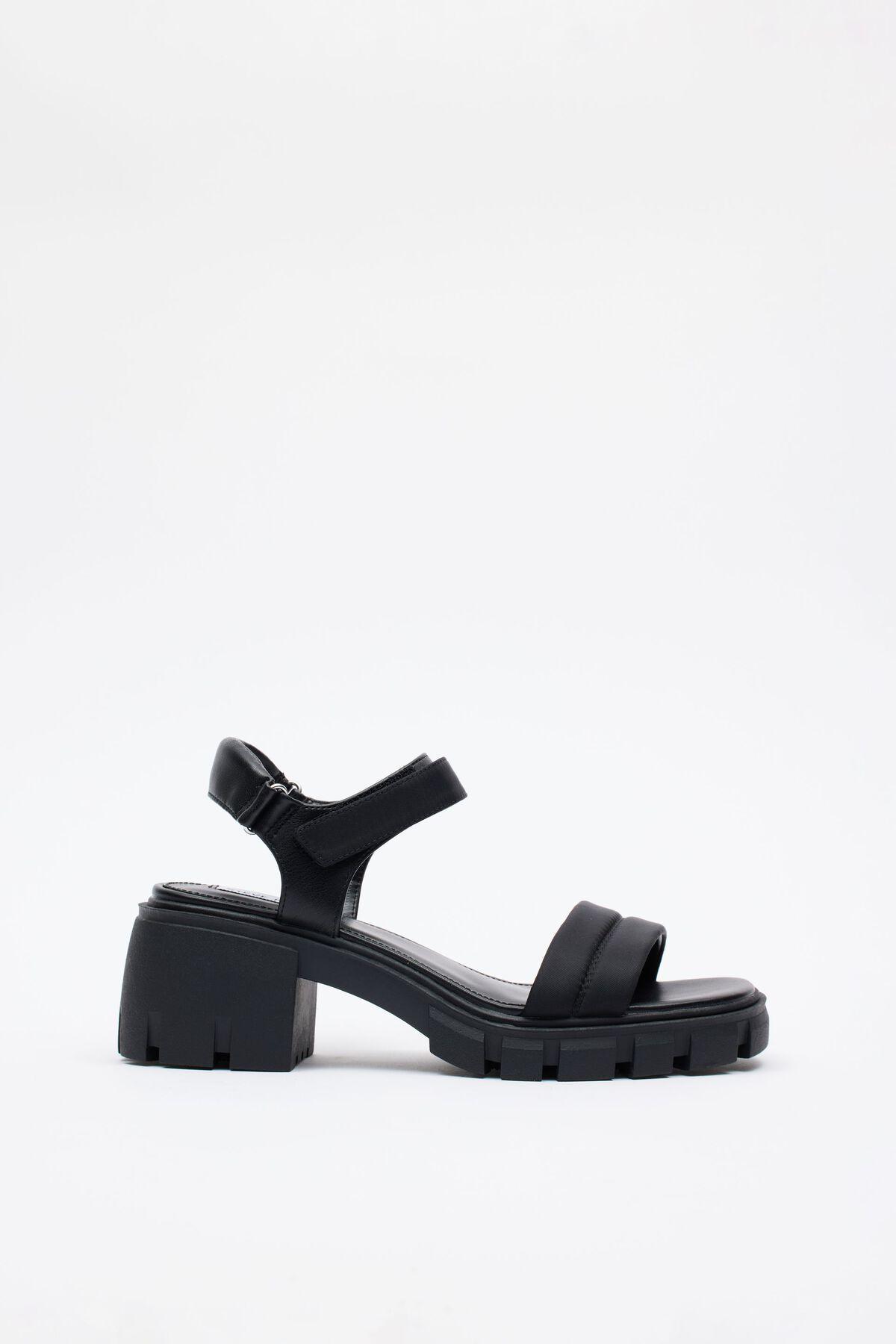 STEVE MADDEN Louella Heeled Sandal Product Image