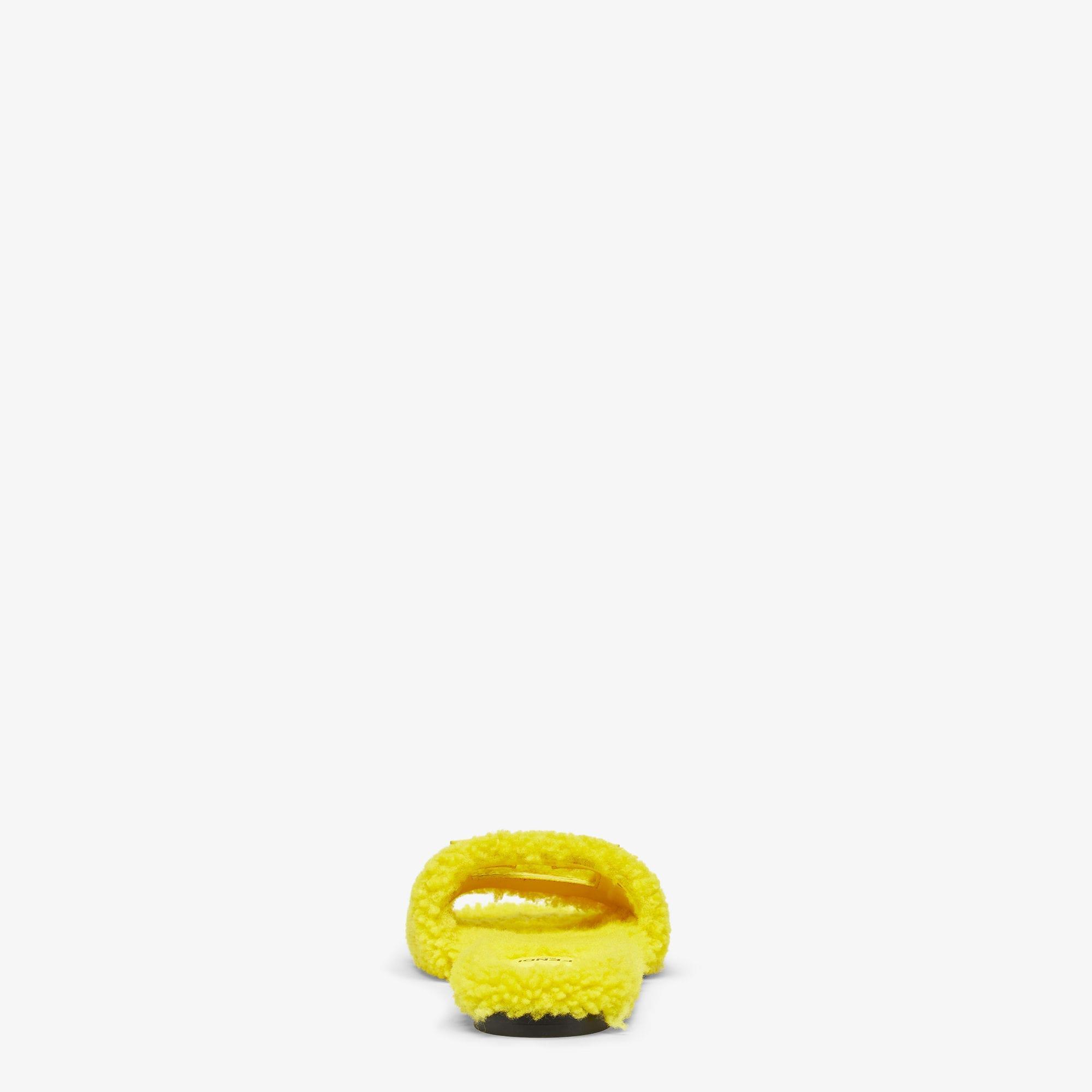 BaguetteYellow shearling slides Product Image