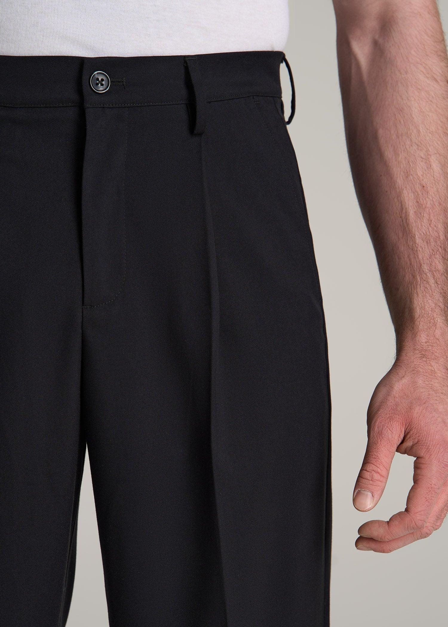 Tall Men's Relaxed Pleated Trouser in Black Product Image