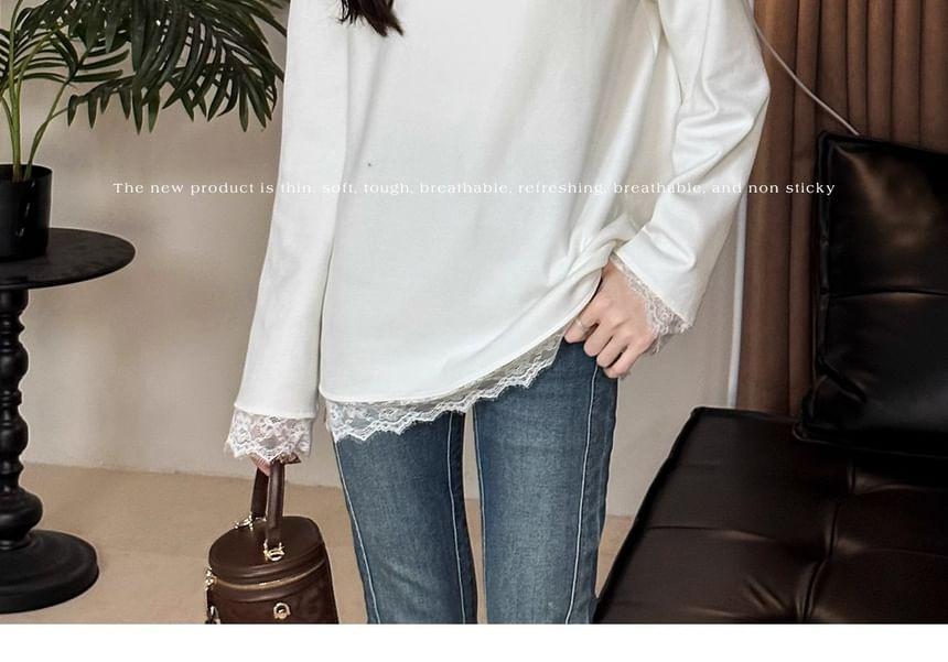 Long-Sleeve V-Neck Plain Lace Trim T-Shirt Product Image