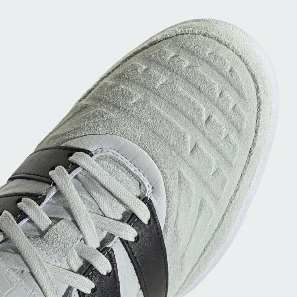 Predator 94 Shoes Product Image