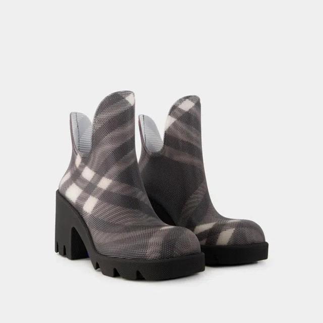 BURBERRY Lf Marsh Heel Ankle Boots In Black Product Image