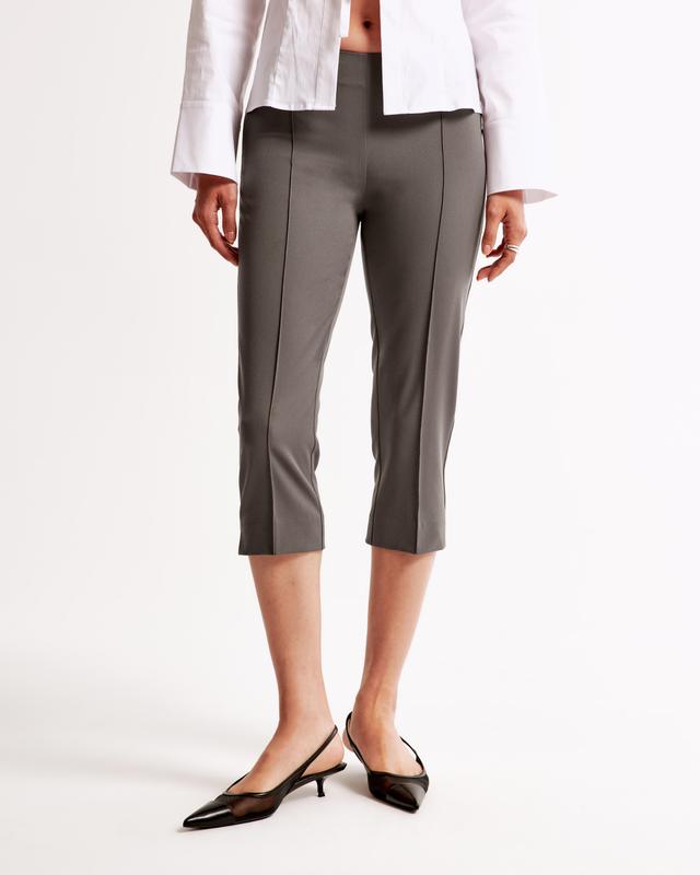 Low Rise Pintuck Capri Pant Product Image