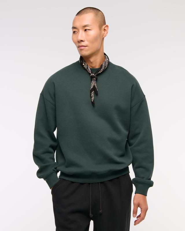 Essential Crew Sweatshirt Product Image