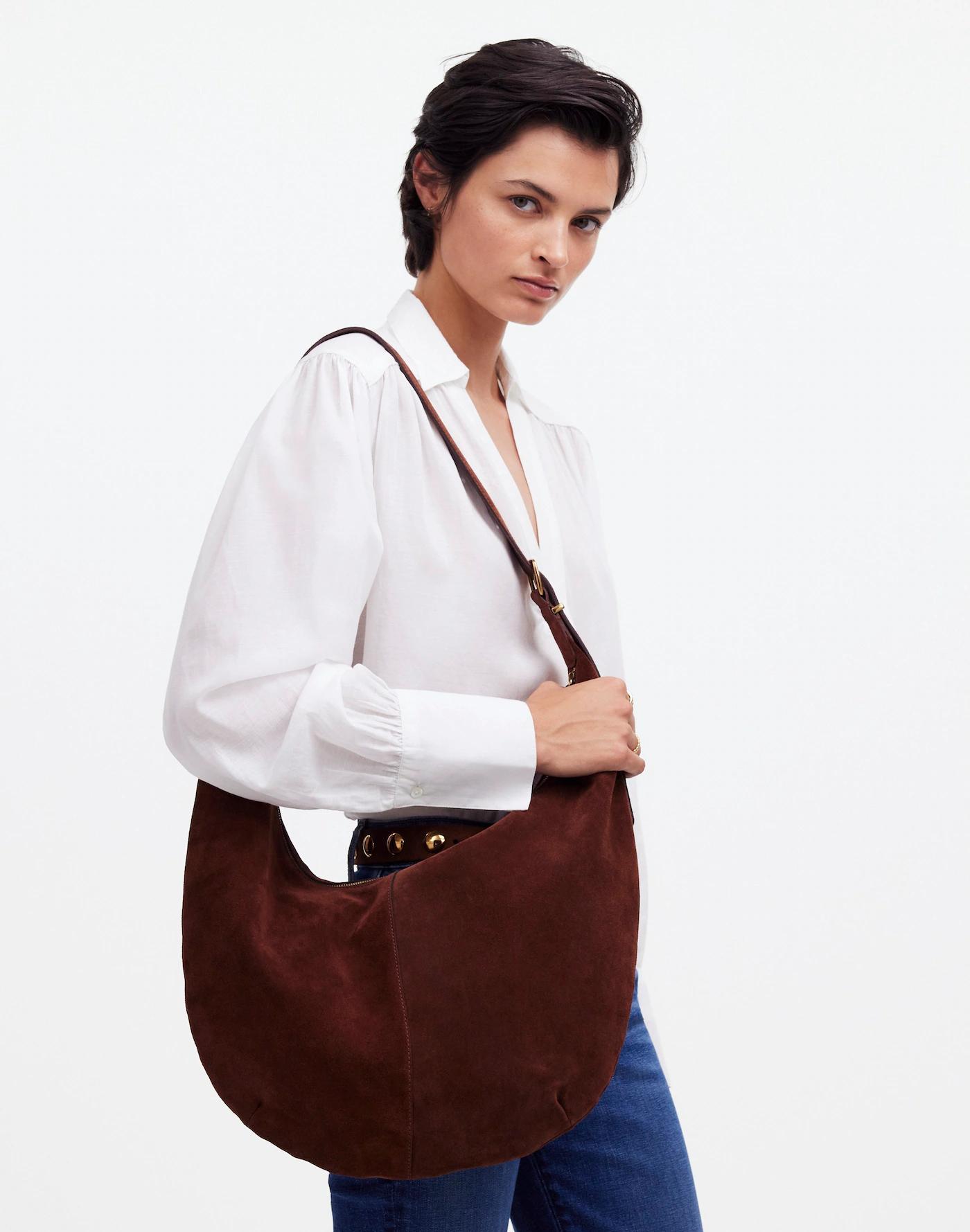 The Essential Curve Shoulder Bag Product Image