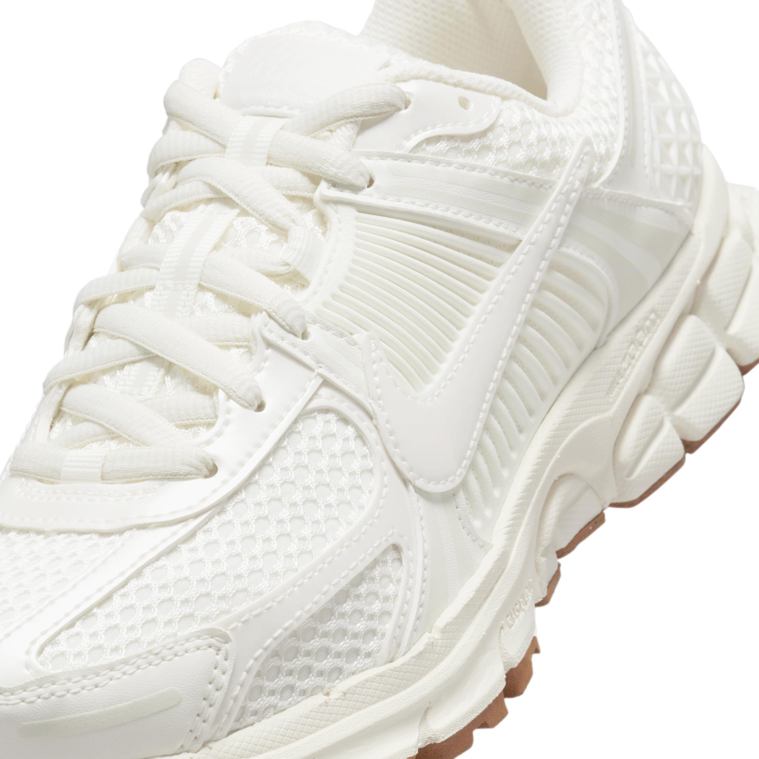 Nike Women's Zoom Vomero 5 Shoes Product Image