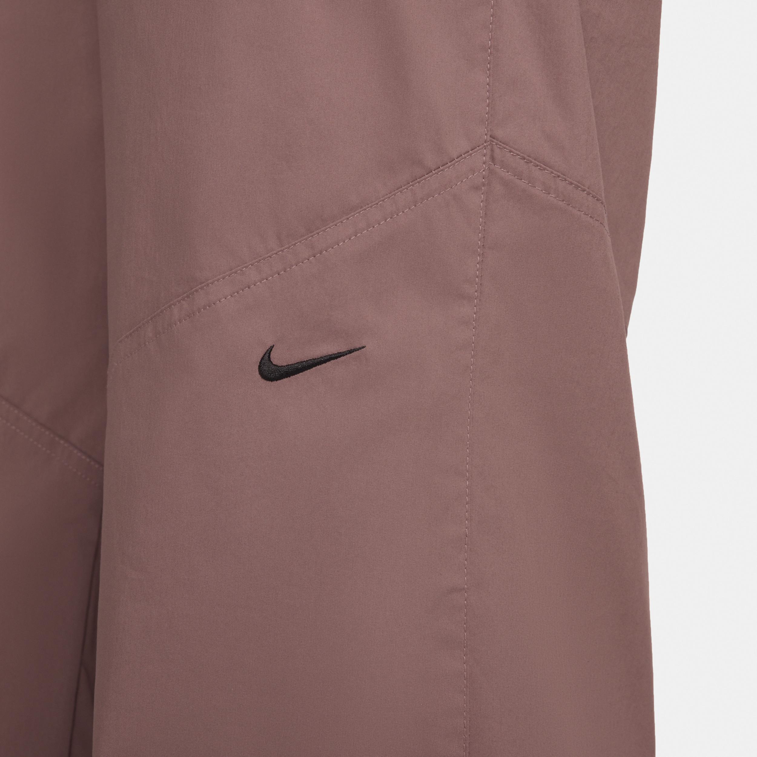 Women's Nike Sportswear Essentials Woven High-Rise Pants Product Image