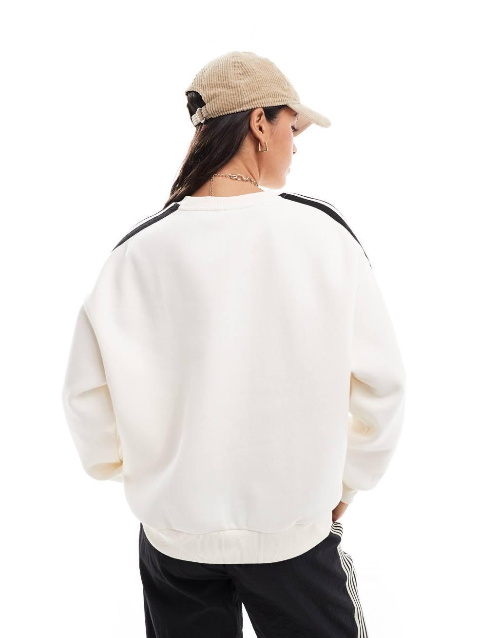 Pull&Bear USA graphic sweatshirt in off white Product Image