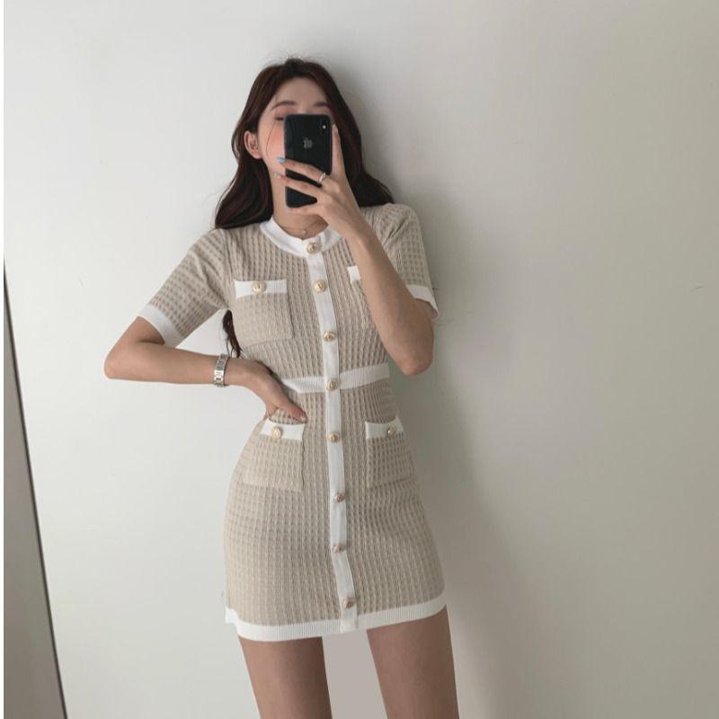 Short-Sleeve Contrast Trim Bodycon Knit Dress Product Image