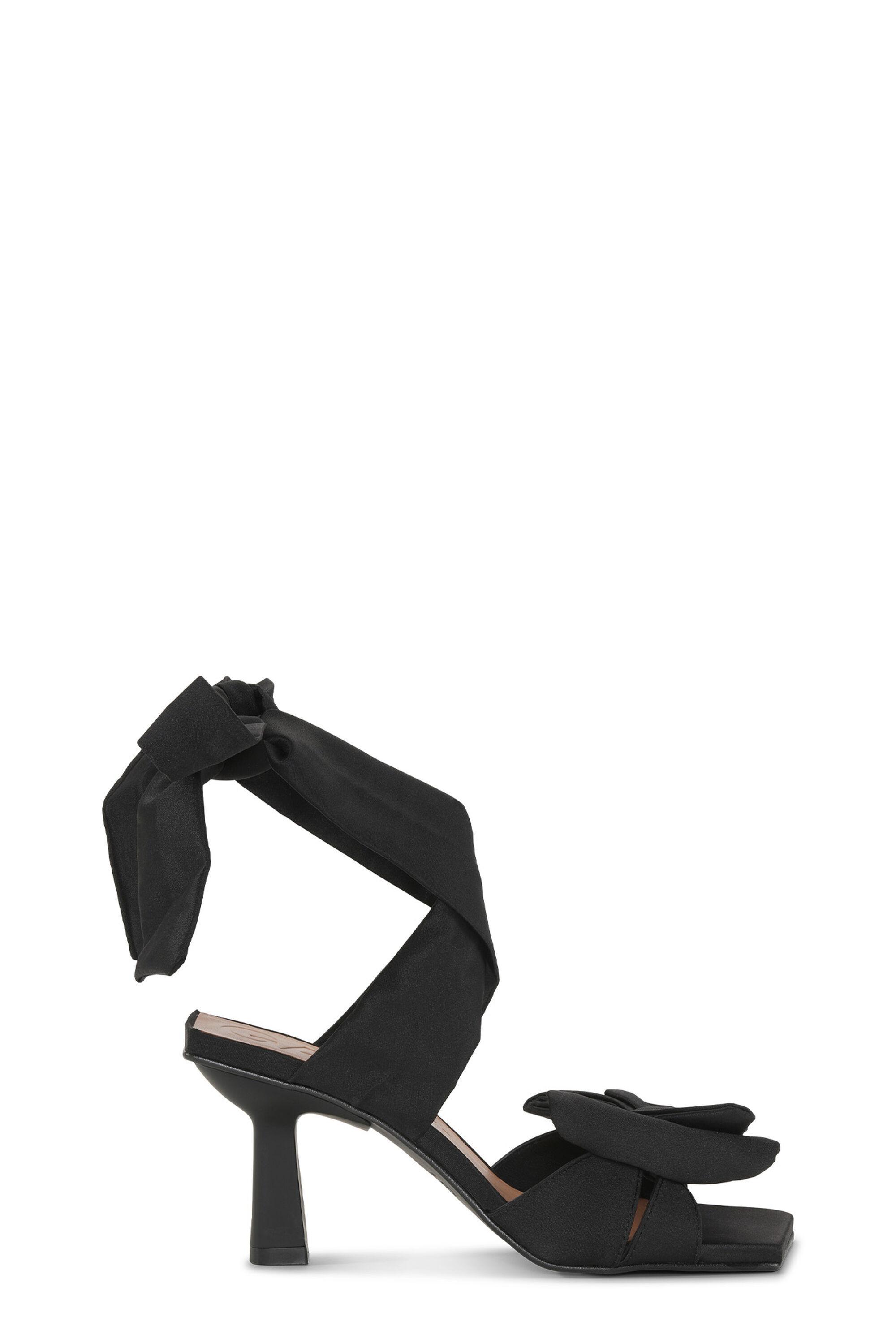 Soft Bow Sandals Product Image