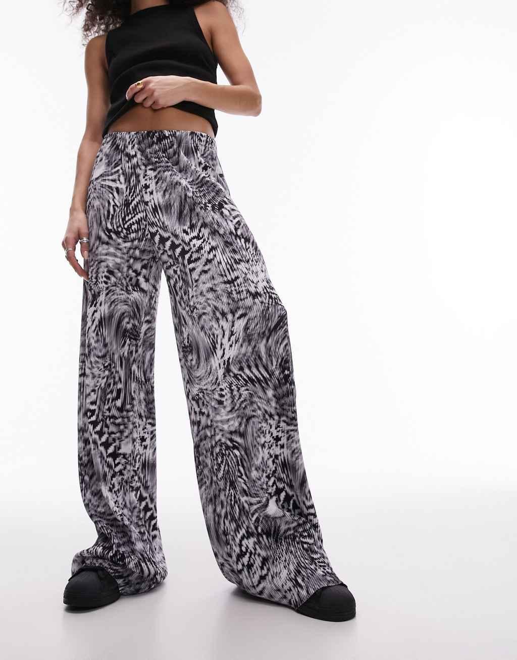 Topshop abstract printed plisse pants in mono Product Image