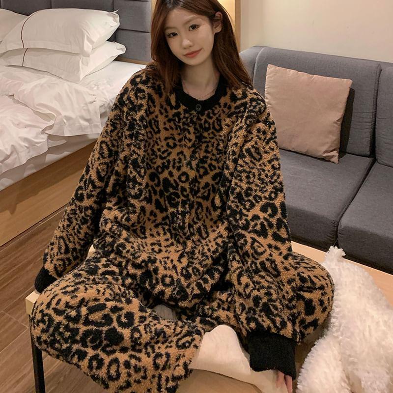 Pajama Set: Long-Sleeve Crew Neck Leopard Print Coral Fleece T-Shirt + Pants Product Image