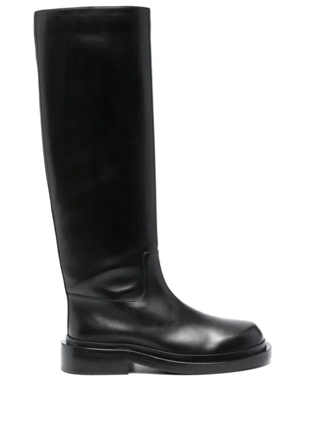 knee-high flat leather boots Product Image