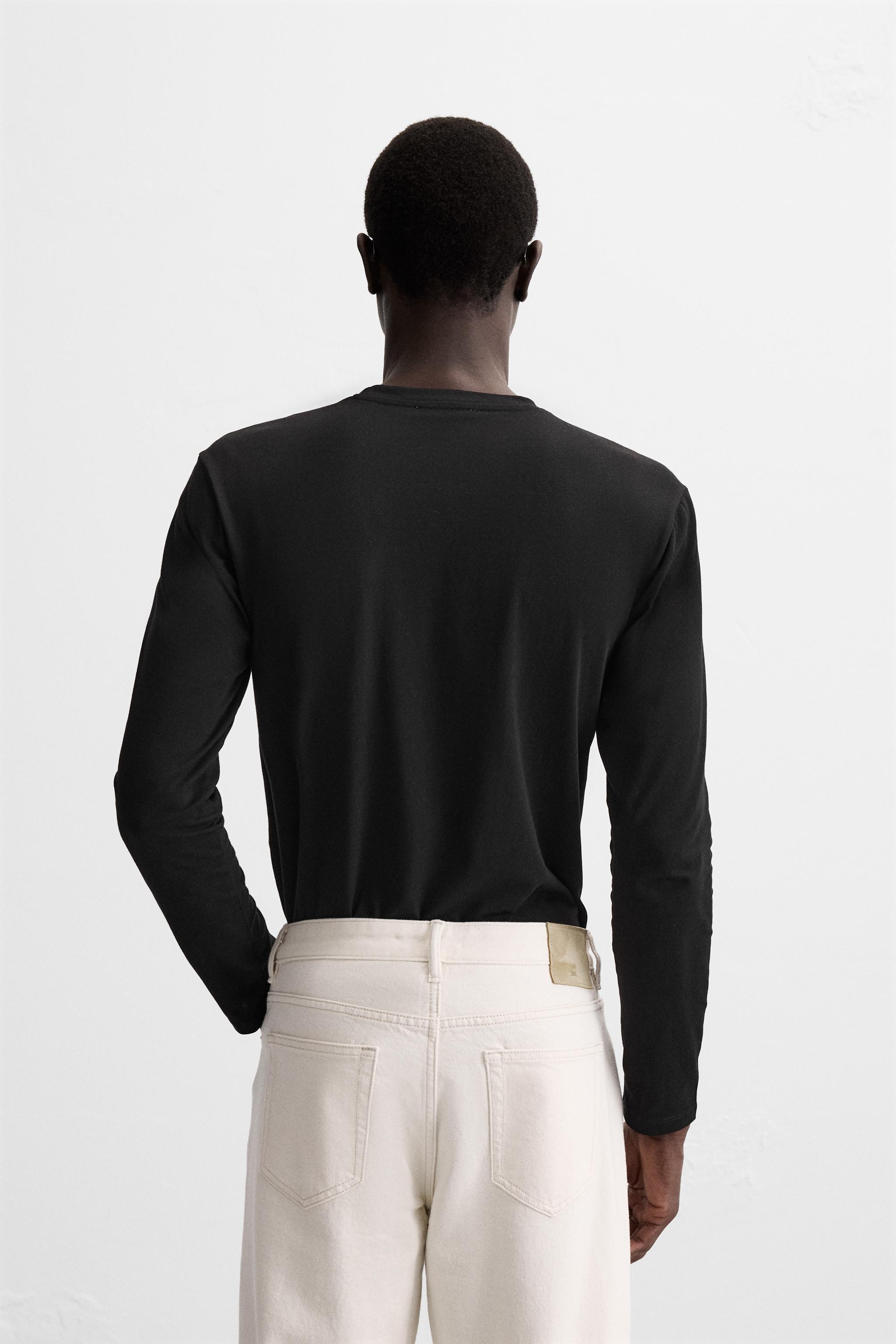 BASIC SLIM FIT T-SHIRT Product Image