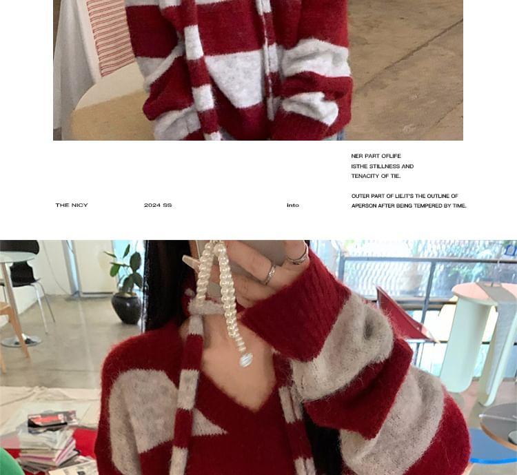 Set: V-Neck Striped Sweater + Skinny Scarf Product Image