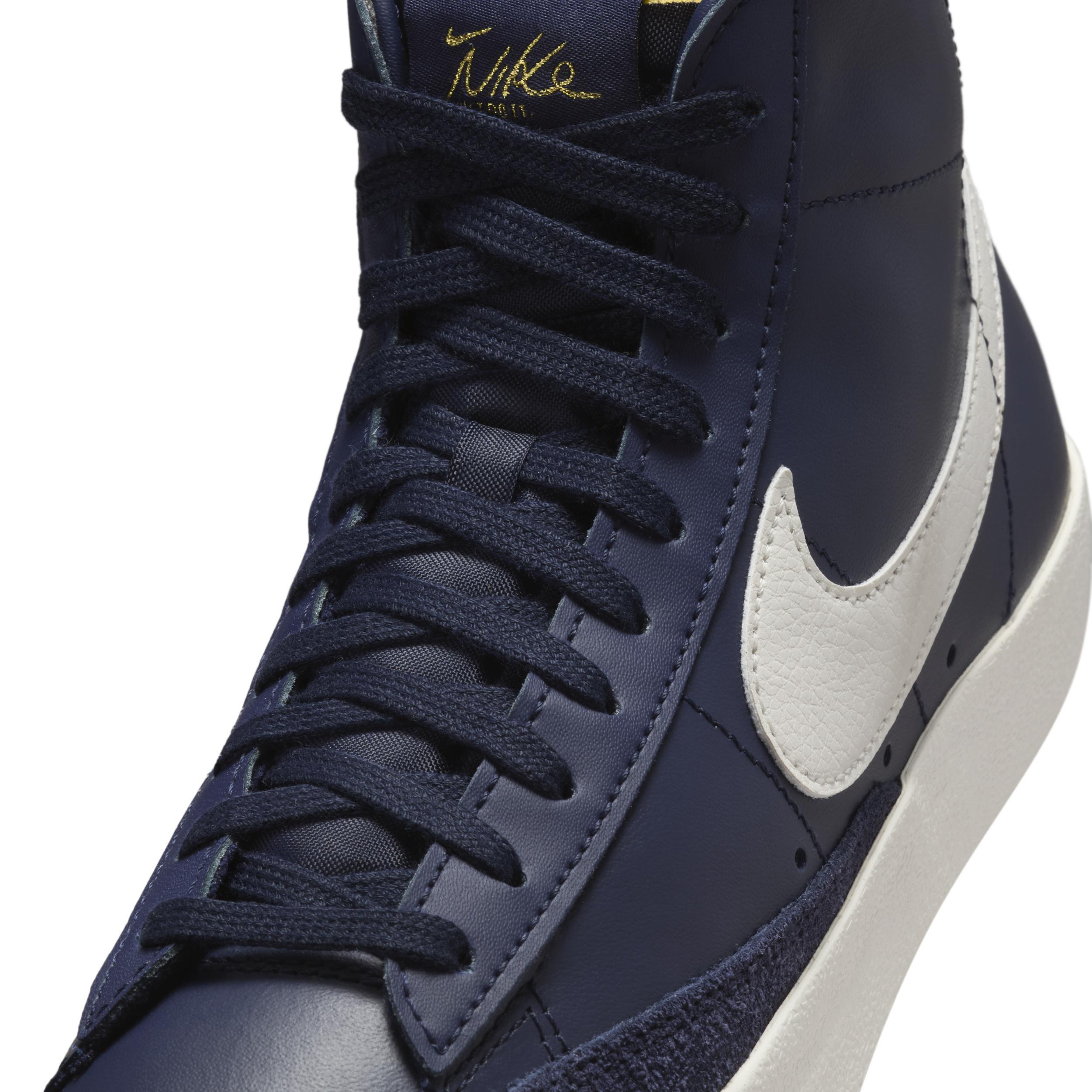 Nike Women's Blazer Mid '77 Shoes Product Image