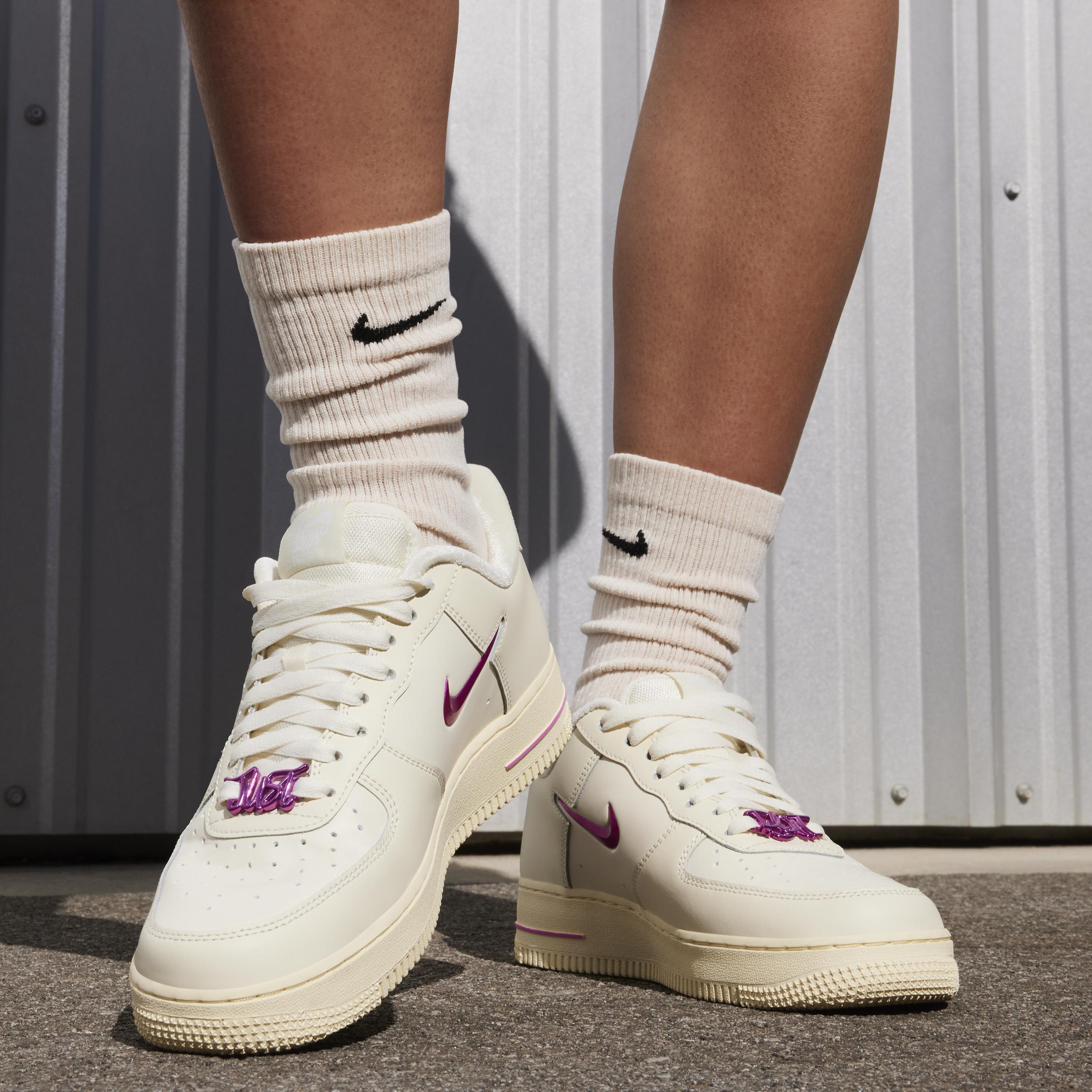 Nike Women's Air Force 1 '07 Shoes Product Image