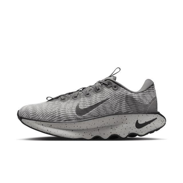 Nike Men's Motiva Walking Shoes Product Image