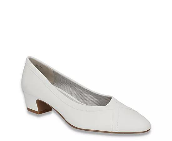 Easy Street Womens Myrtle Pump Product Image