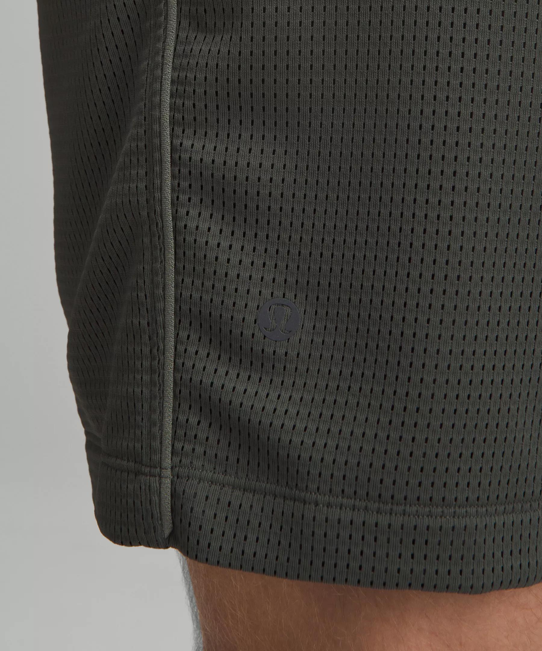 Relaxed-Fit Workout Mesh Short 9" Product Image