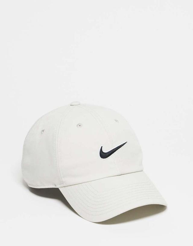 NIKE Club Cap In White Product Image