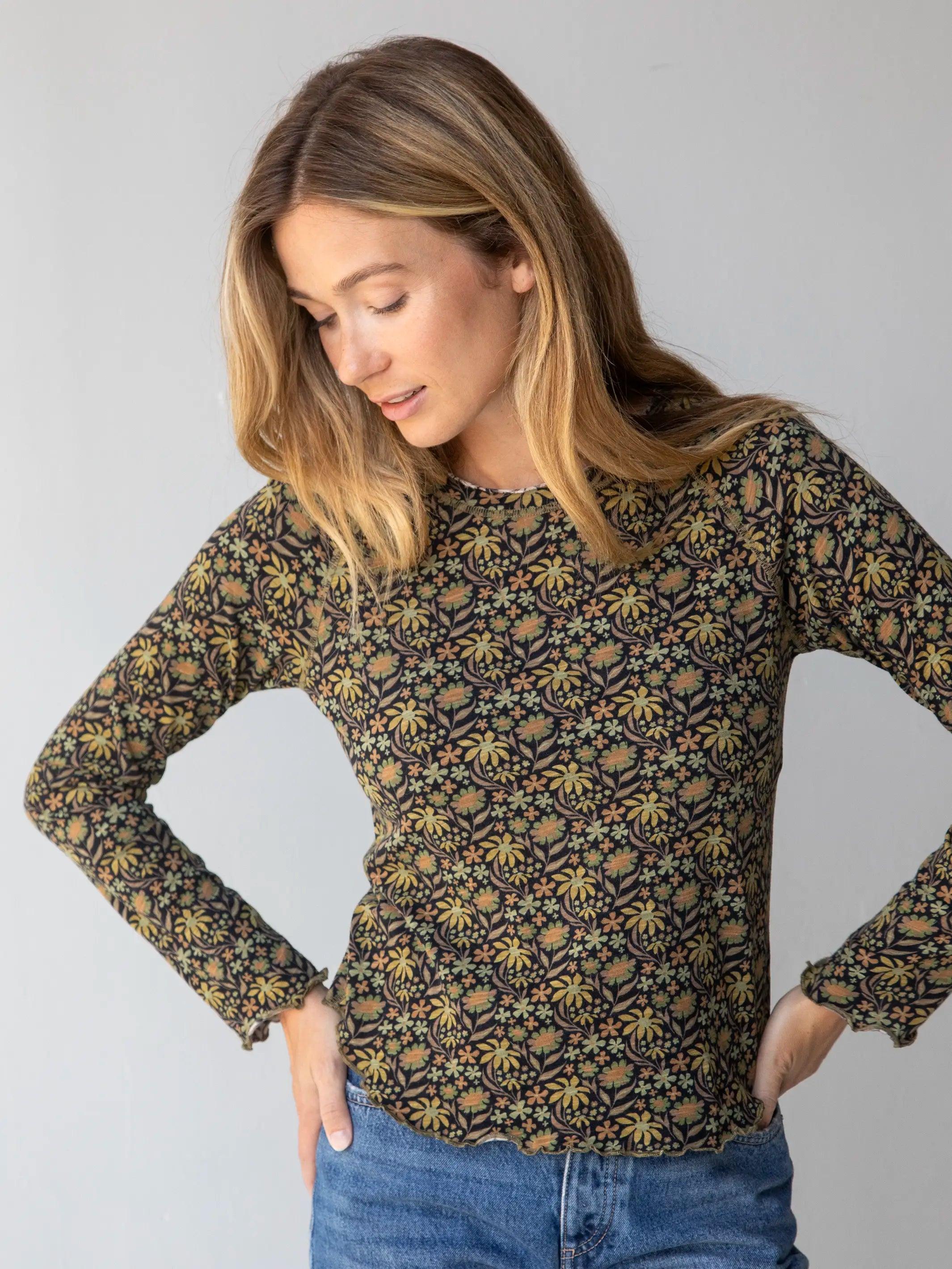 Lily Cotton Long Sleeve Tee Shirt - Tan Daisies Floral Product Image