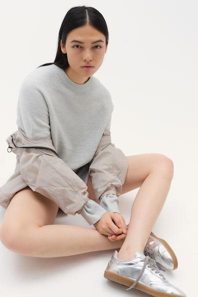 Short Fine-Knit Sweater Product Image