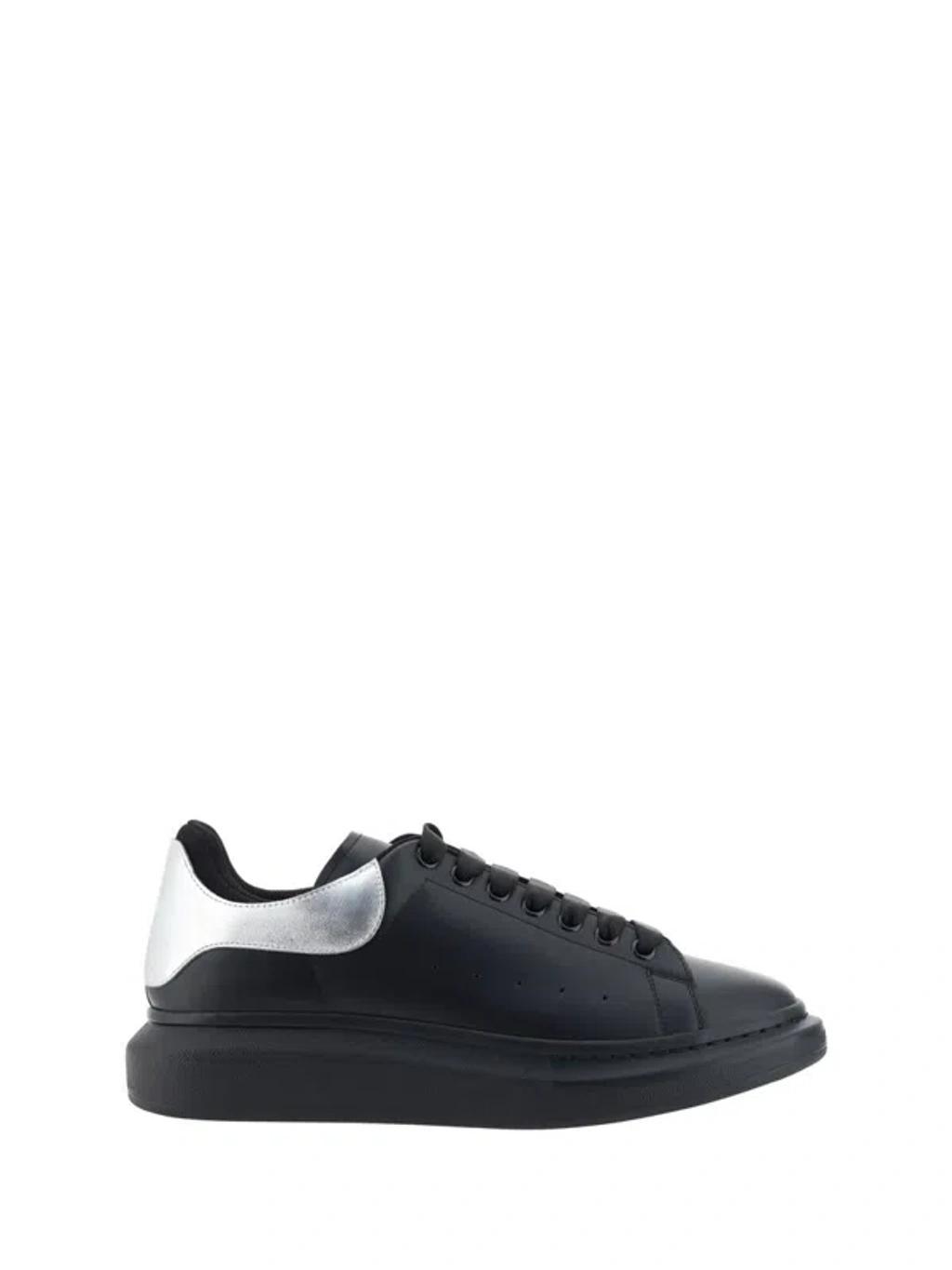 Sneakers In Black Product Image