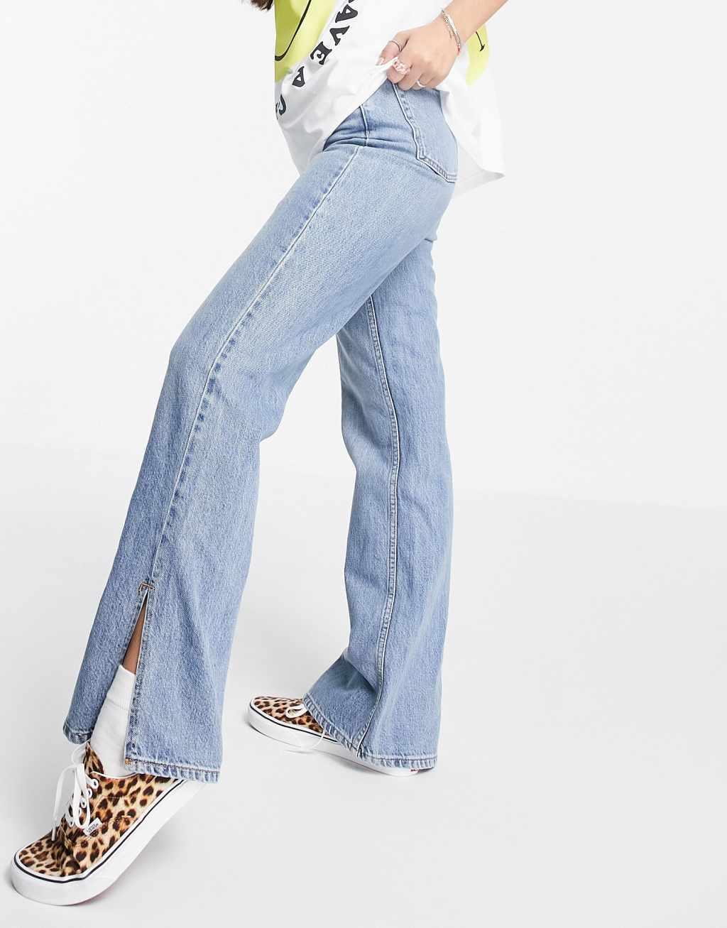 Topshop straight Kort jeans with split hems in mid blue Product Image