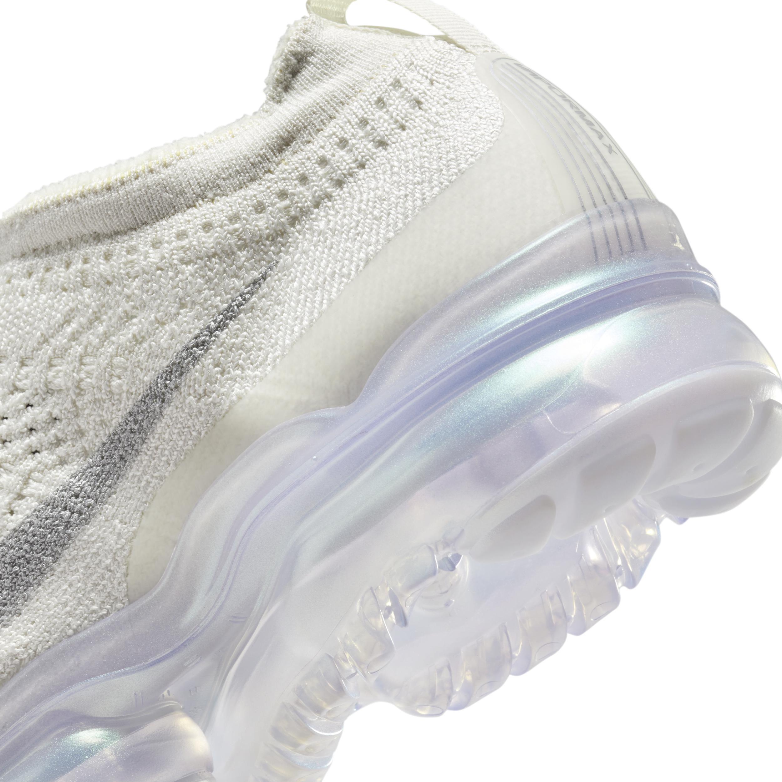 Nike Women's Air VaporMax 2023 Flyknit Shoes Product Image