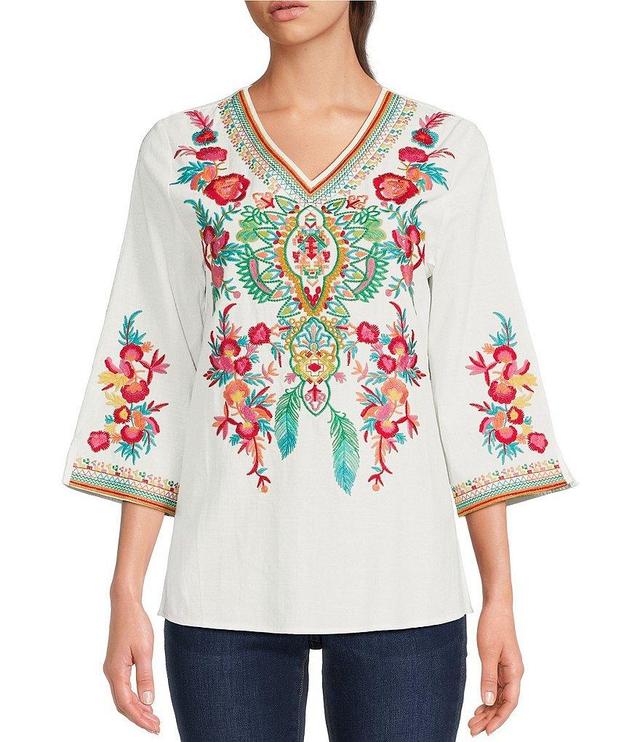 Calessa Petite Size Embroidered Patchwork Woven V-Neck 3/4 Sleeve Tunic Product Image