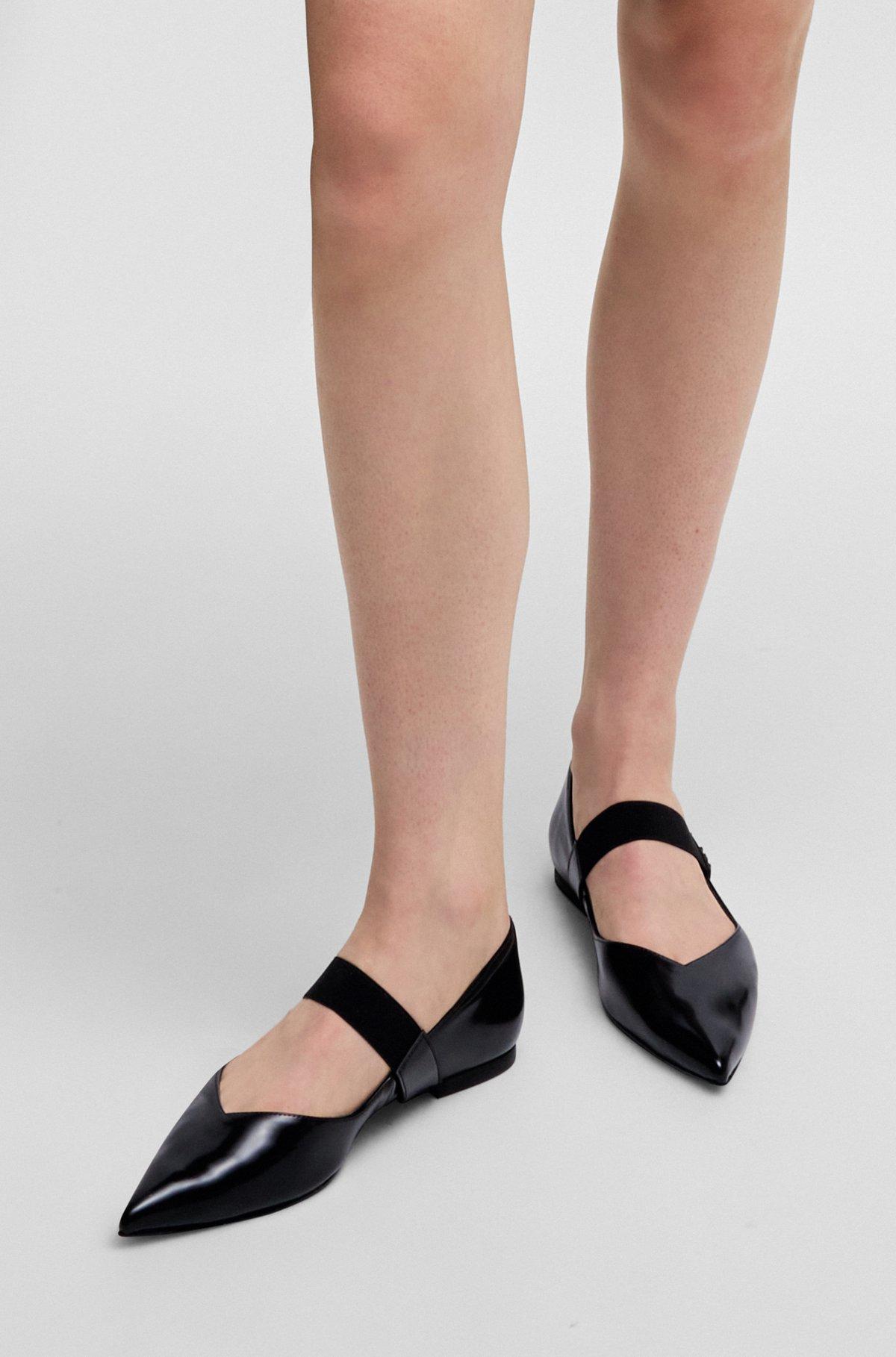 Ballerina pumps in polished faux leather Product Image