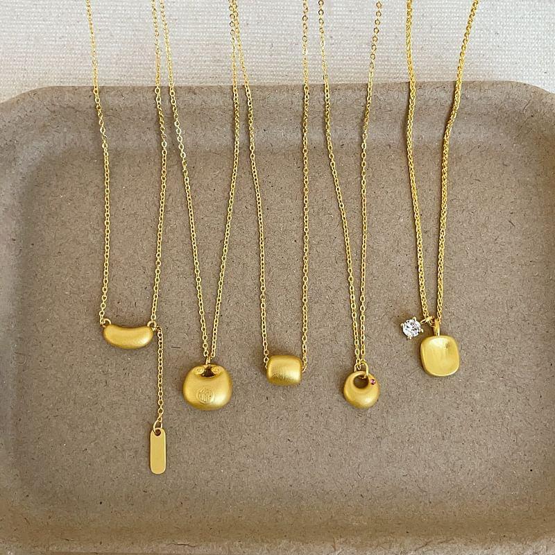 Pendant Necklace Product Image