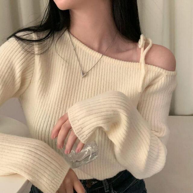 Long-Sleeve Cold Shoulder Plain Ribbed Knit Top Product Image