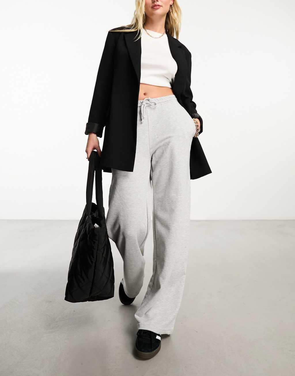 Stradivarius wide leg sweatpants in gray Product Image