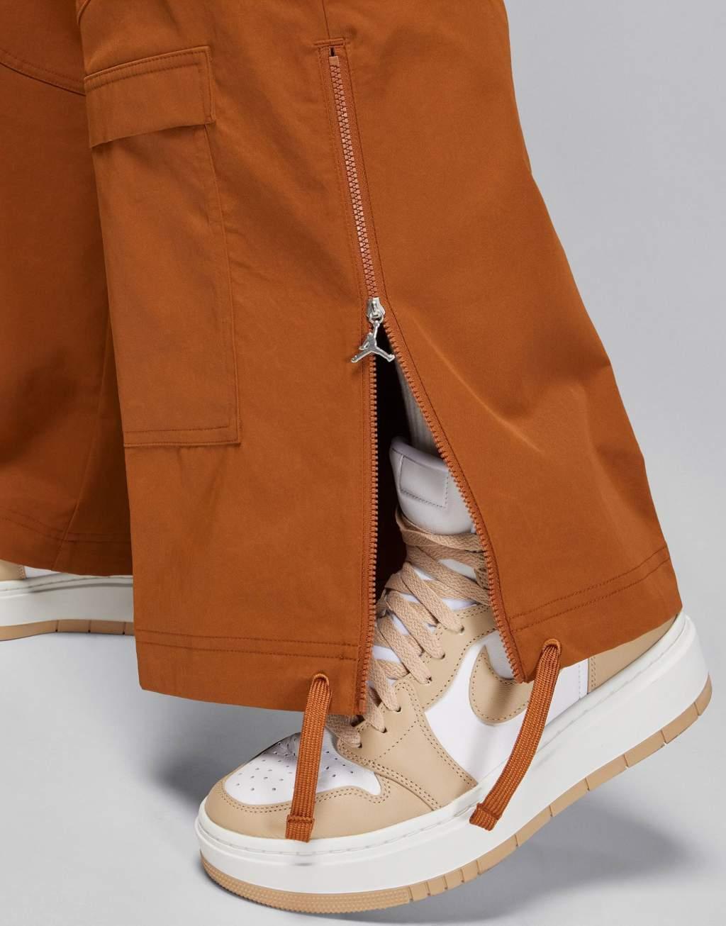 Jordan high waist chicago cargo pants in legend coffee Product Image