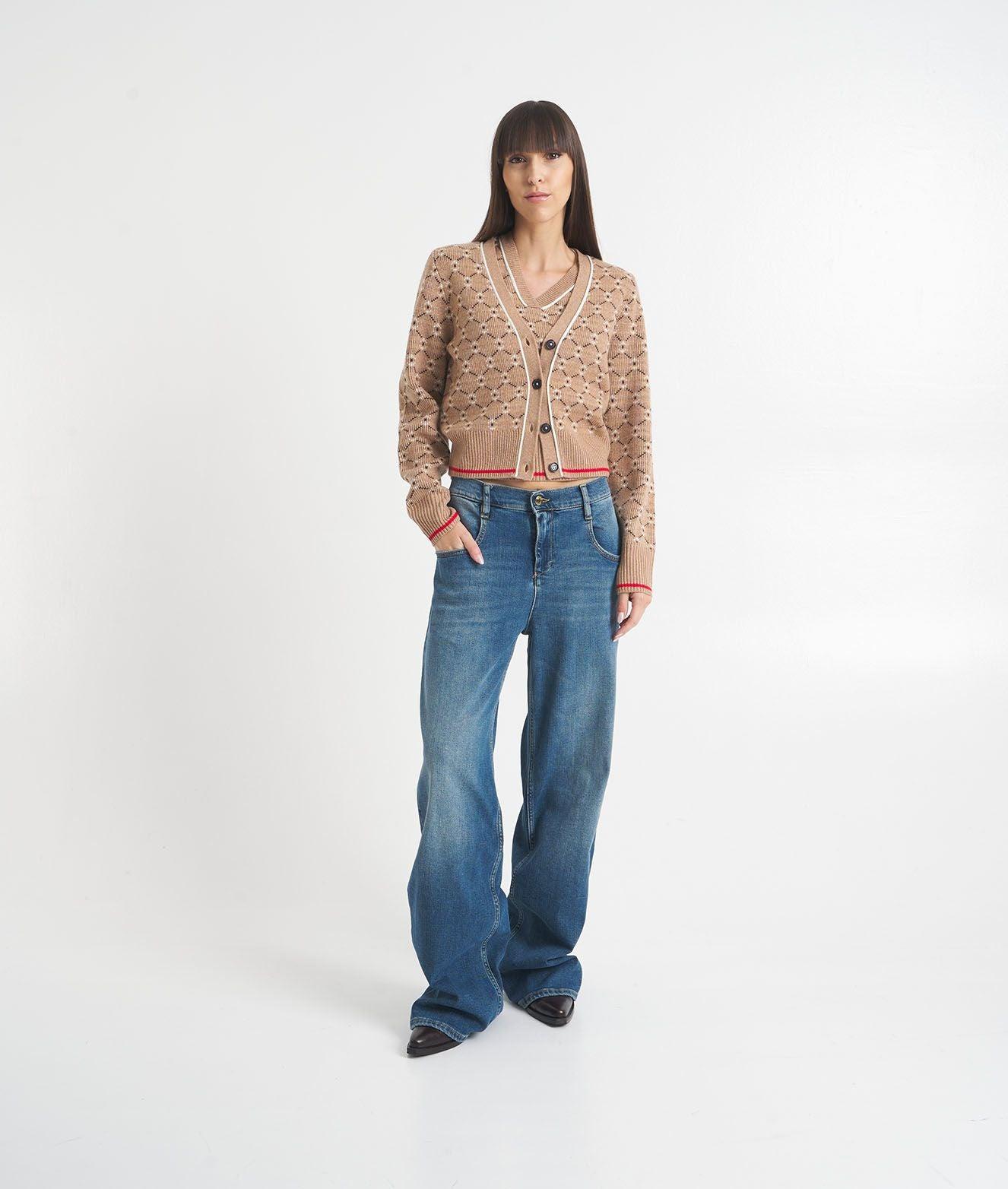 Knit vest in cashmere blend Product Image