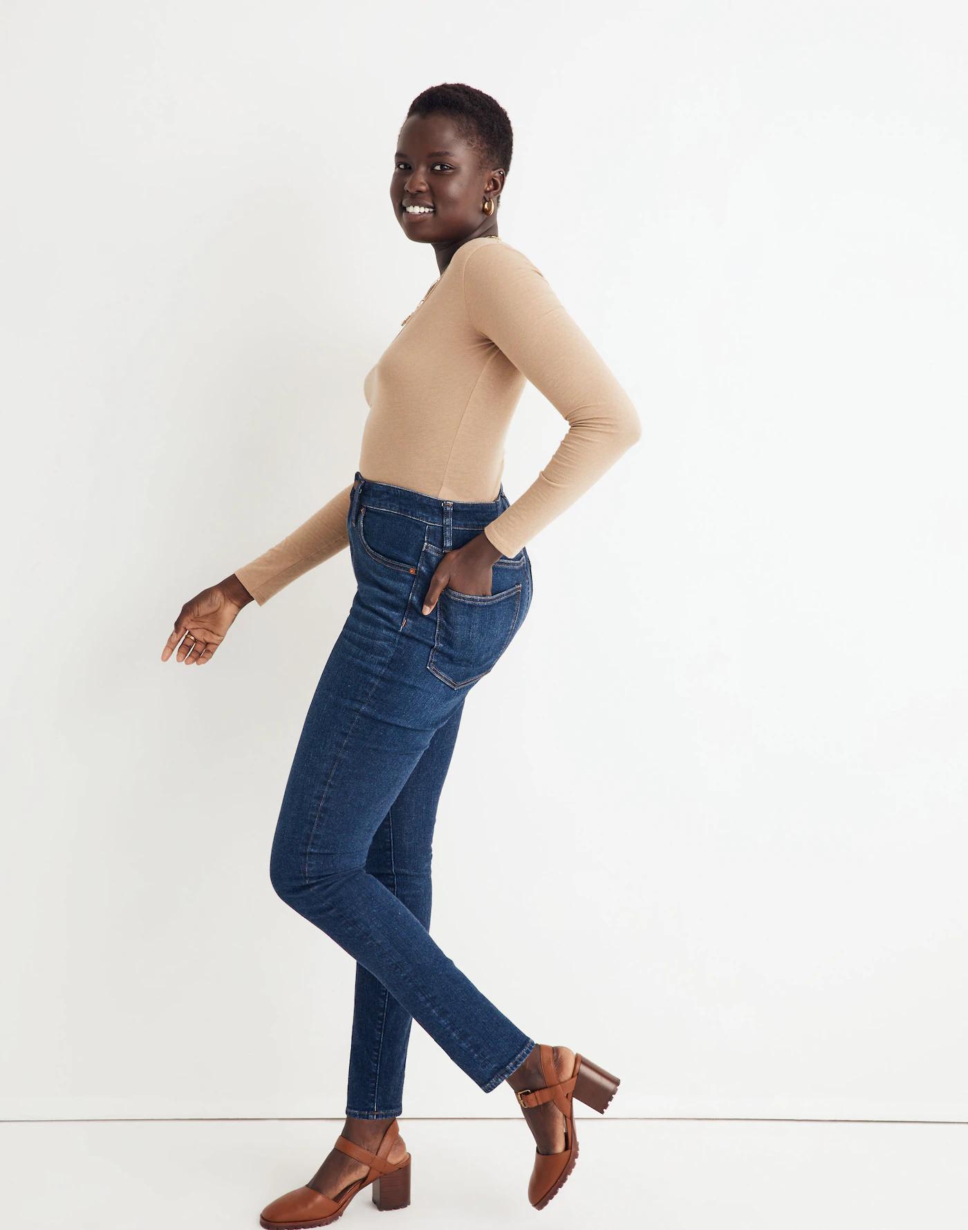 Curvy High-Rise Skinny Jeans in Seville Wash Product Image