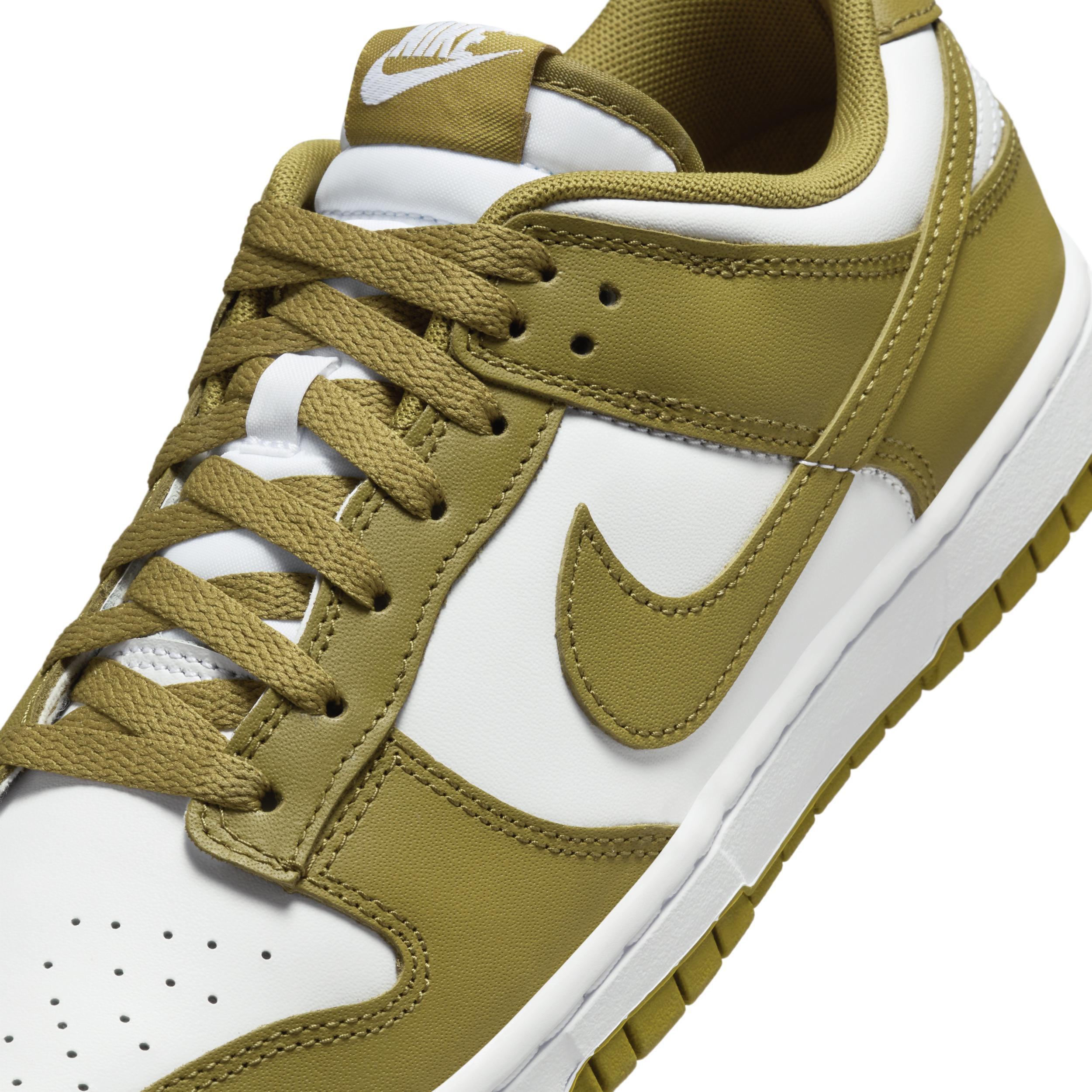 Nike Men's Dunk Low Retro Shoes Product Image