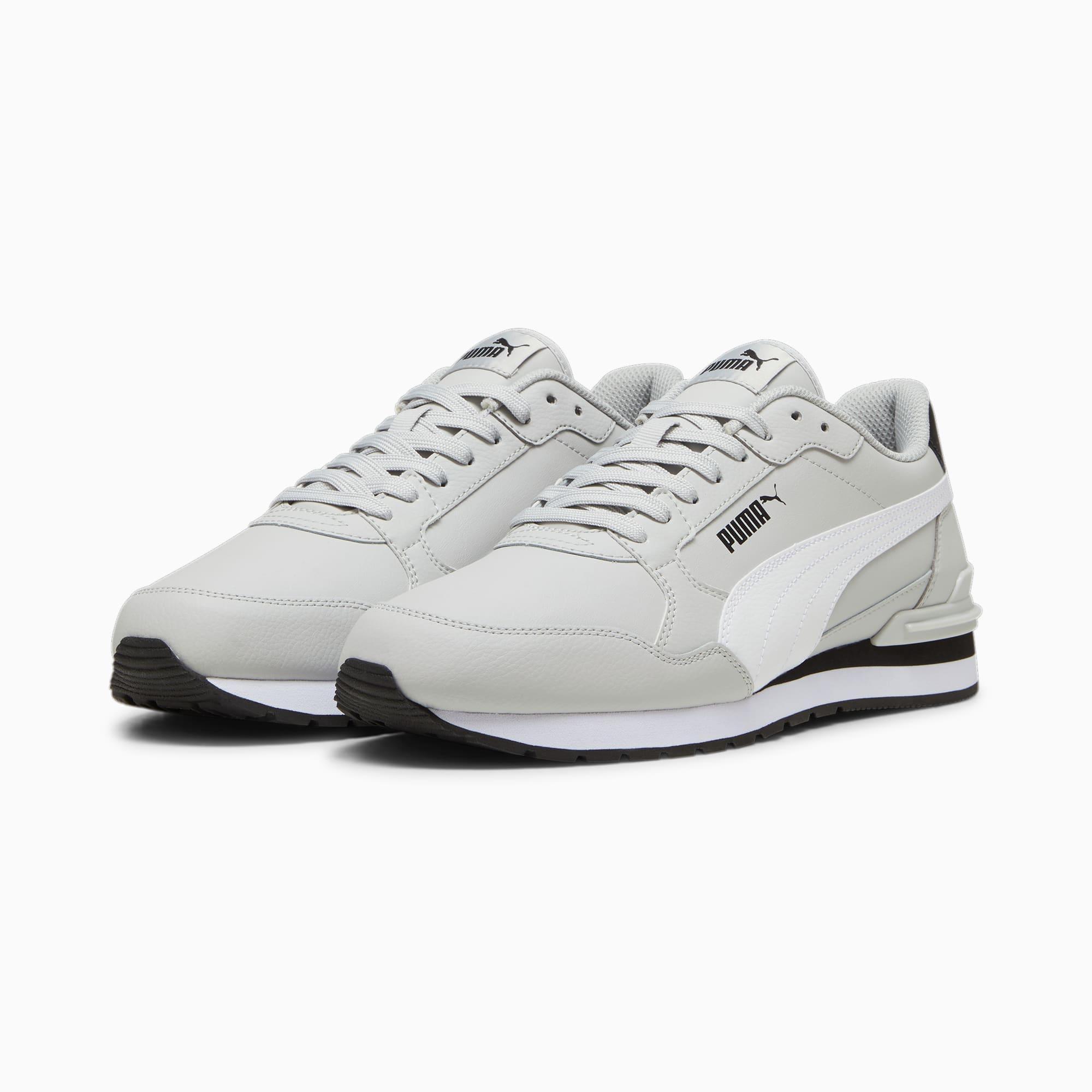 ST Runner v4 Leather Men's Sneakers Product Image