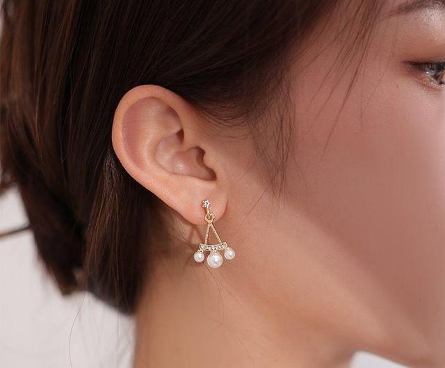 Rhinestone & Faux Pearl Triangle Drop Earring Product Image